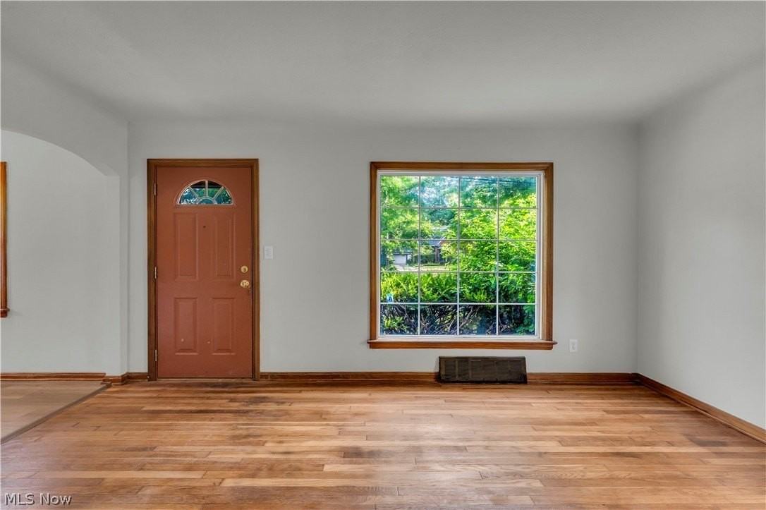 14404 Rockside Rd - Photo 3 of 21