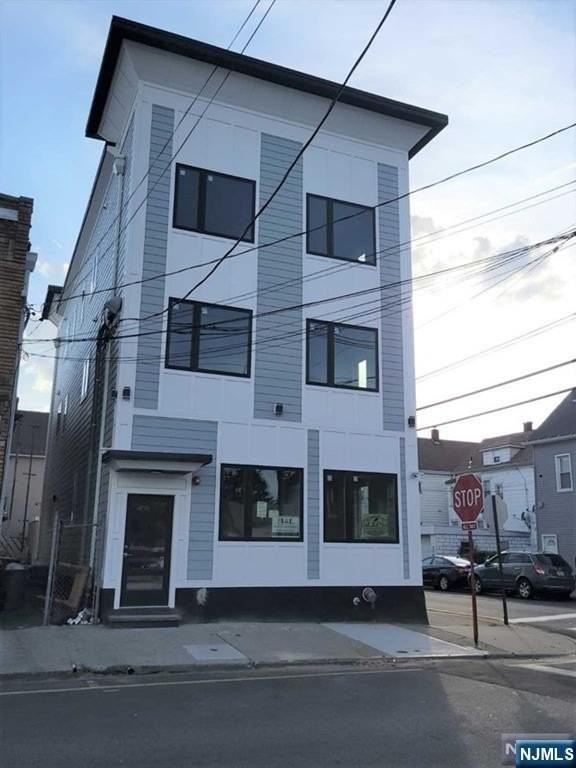 91 Jewell St #6 - Photo 2 of 21