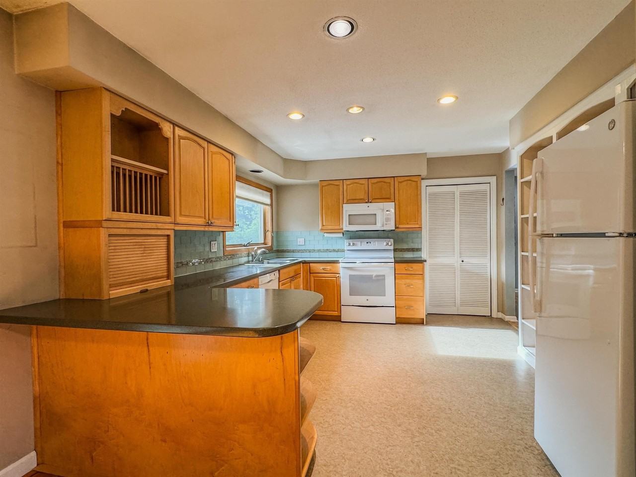 67 Valley Pass Rd - Photo 4 of 42