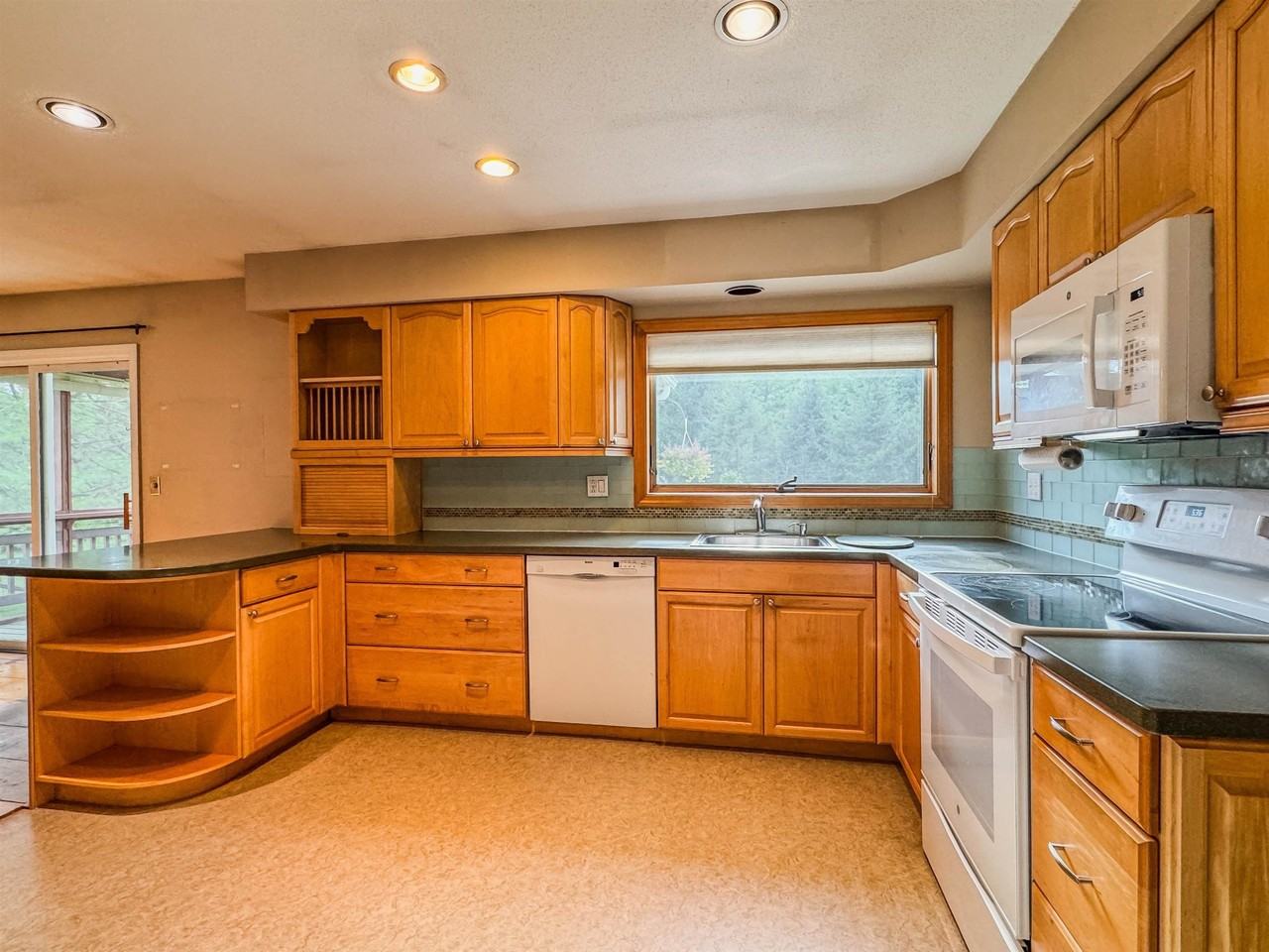 67 Valley Pass Rd - Photo 5 of 42