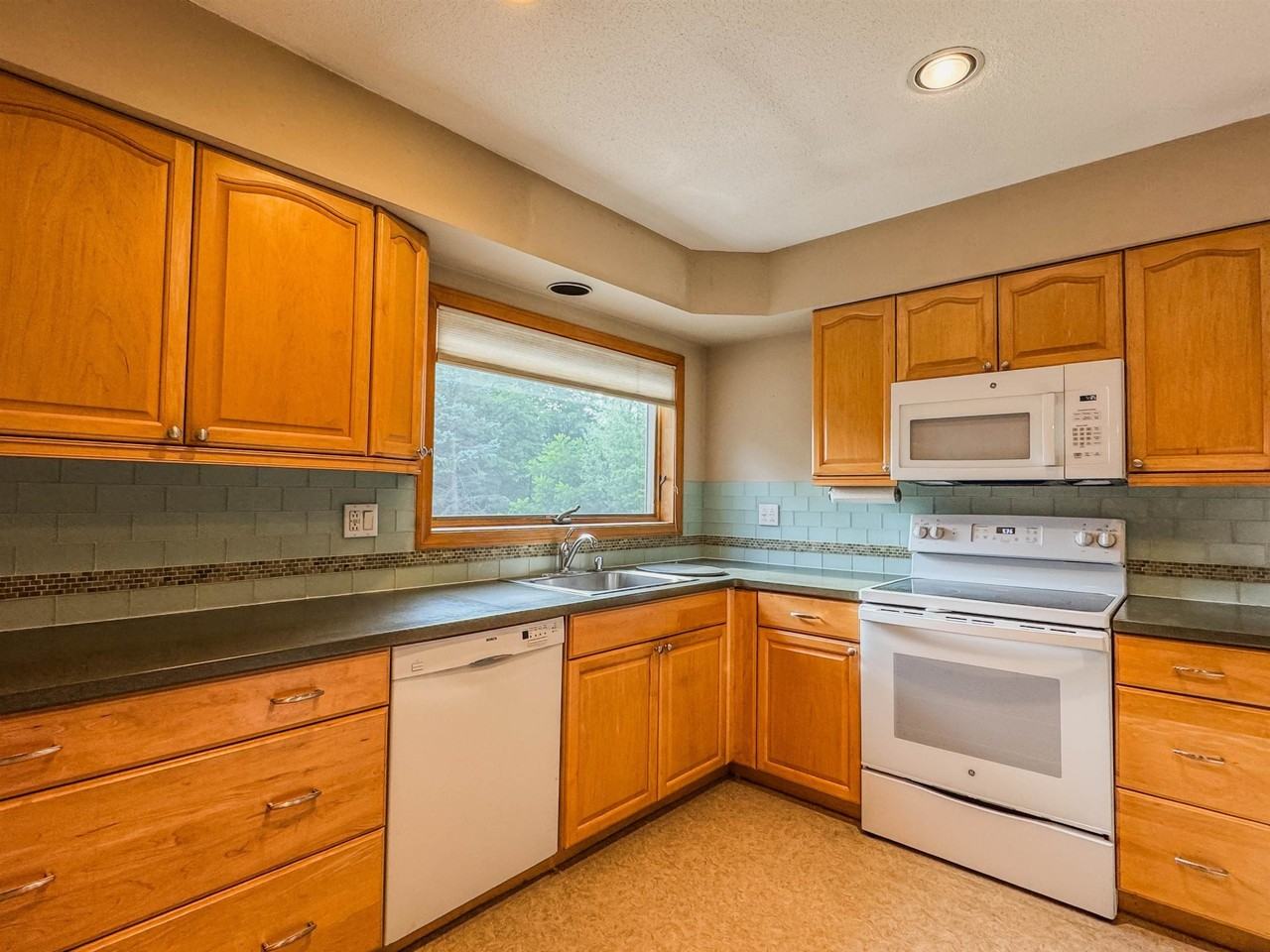 67 Valley Pass Rd - Photo 6 of 42