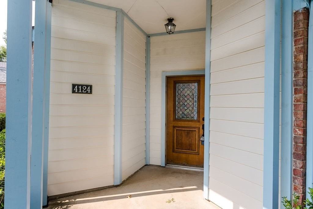 4124 Hollow Oak Dr - Photo 3 of 30