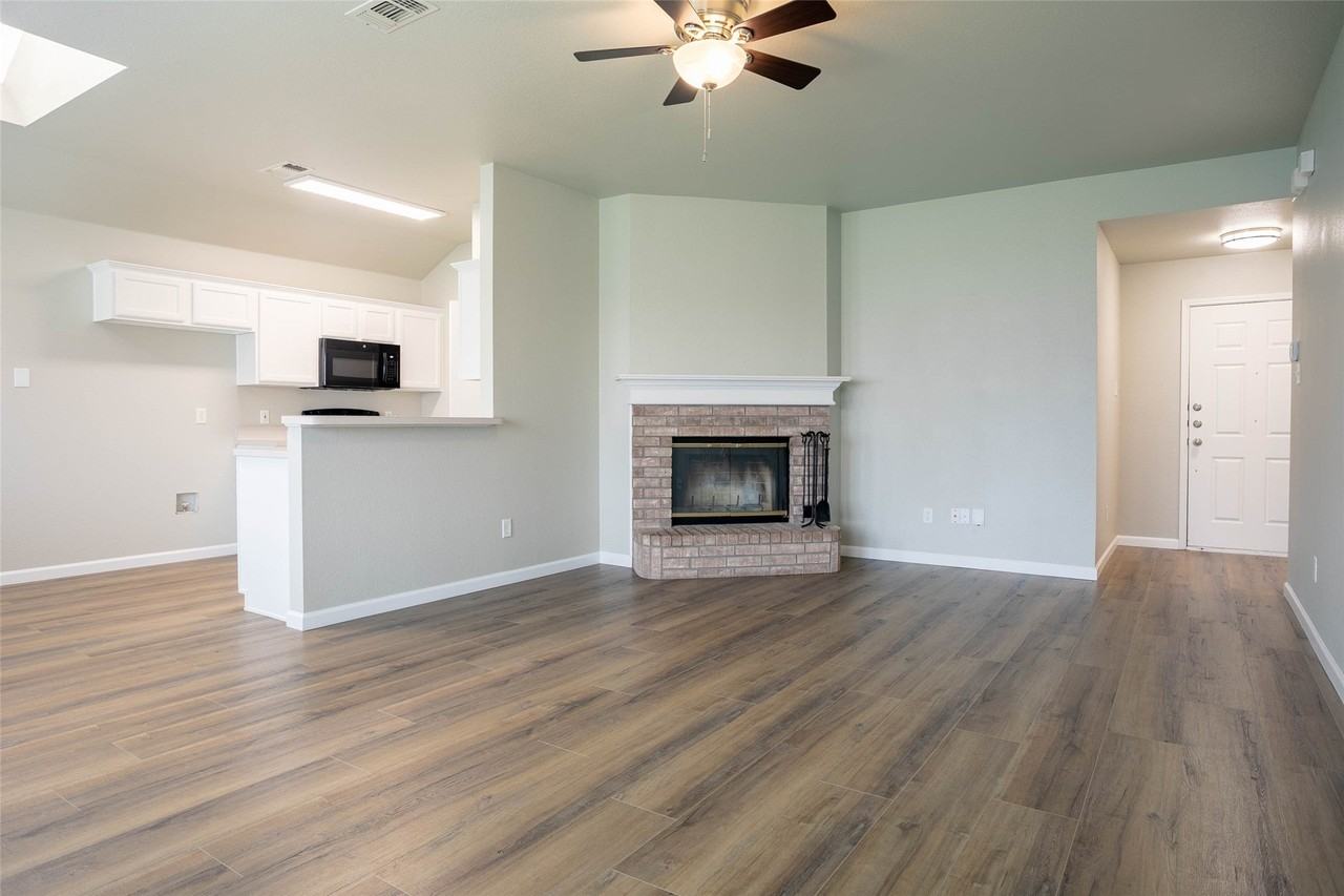 10500 Aransas Dr - Photo 3 of 27