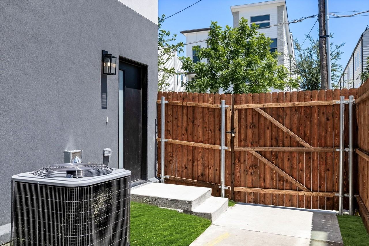4707 Virginia Ave #105 - Photo 4 of 39
