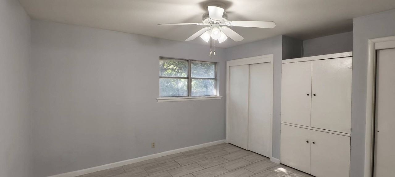 1125 Valley View Dr - Photo 6 of 8