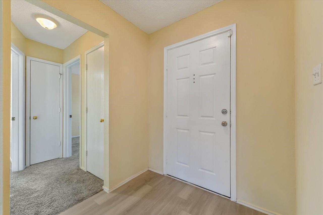 2312 Corral Dr - Photo 4 of 19