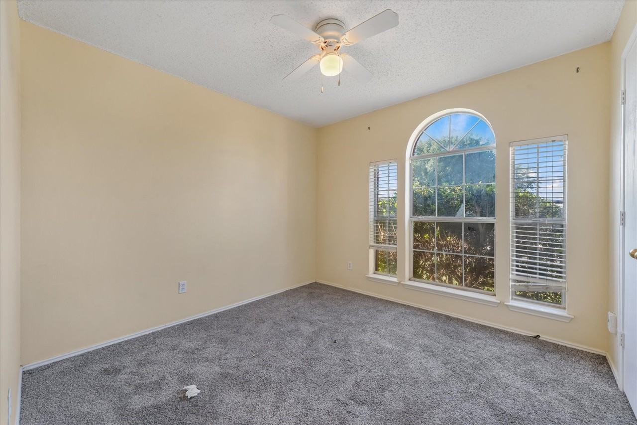 2312 Corral Dr - Photo 5 of 19
