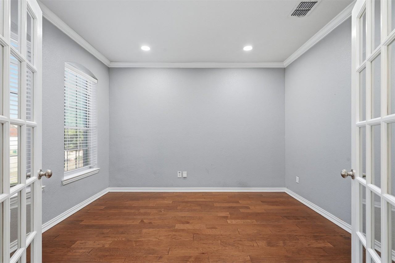 404 Tarpan Trl - Photo 5 of 27