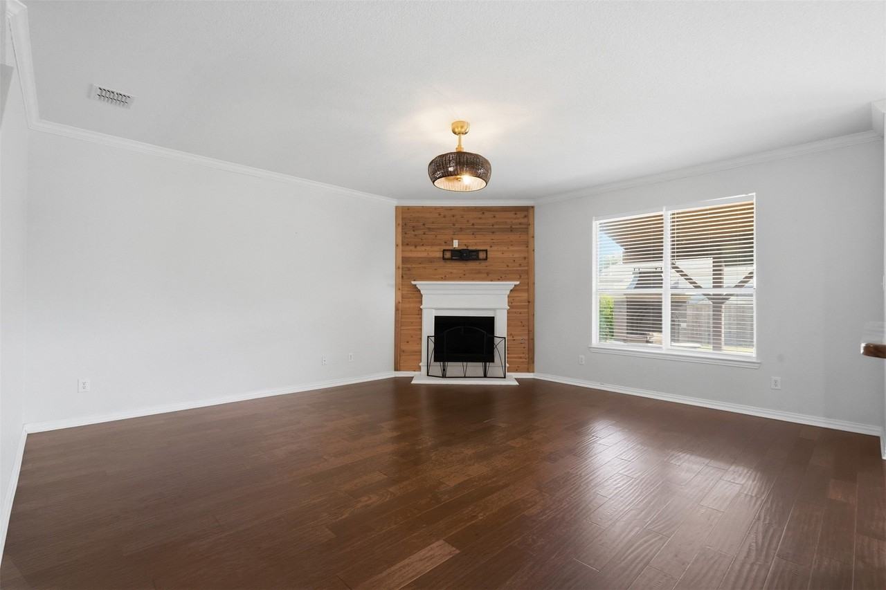 404 Tarpan Trl - Photo 7 of 27