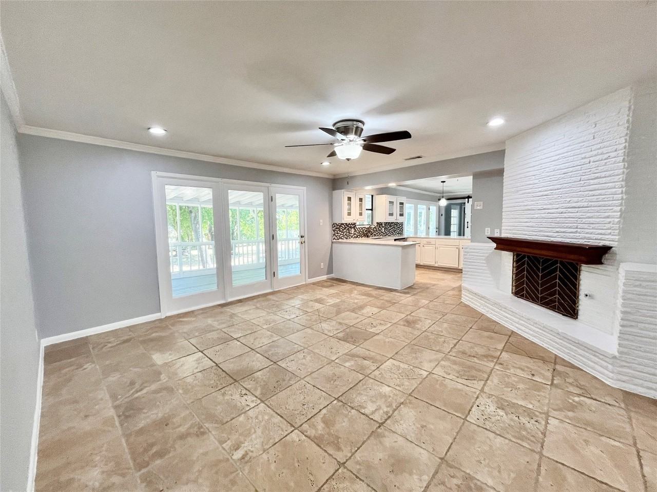 830 Blackburn St - Photo 6 of 37