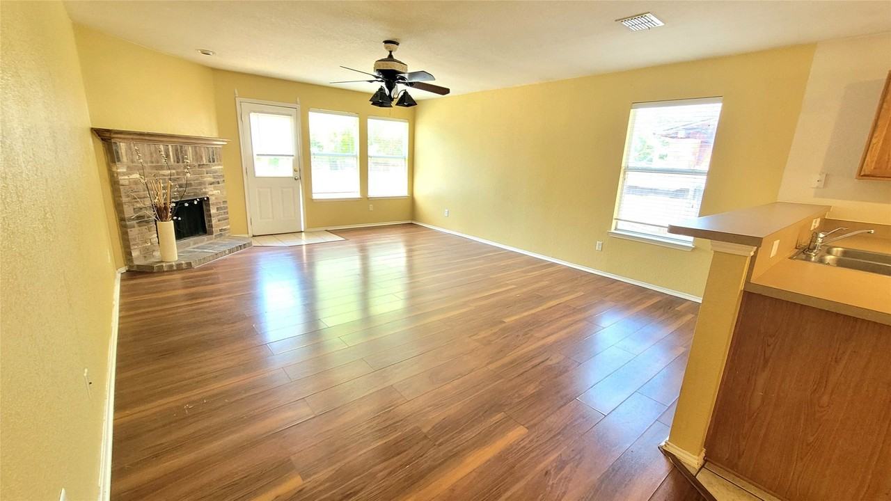 2717 Morningside Dr - Photo 4 of 27