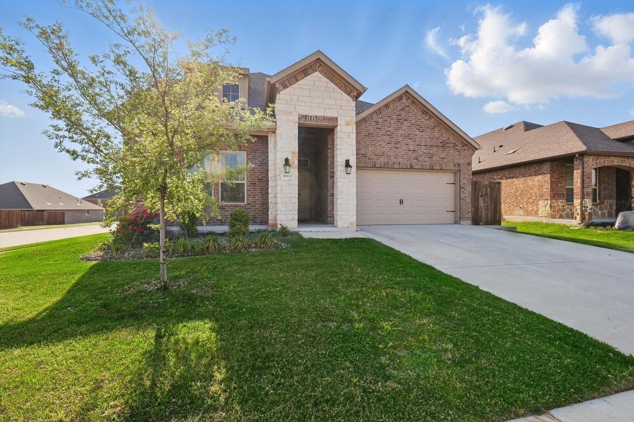 11112 Summer Rain Blvd - Photo 2 of 38