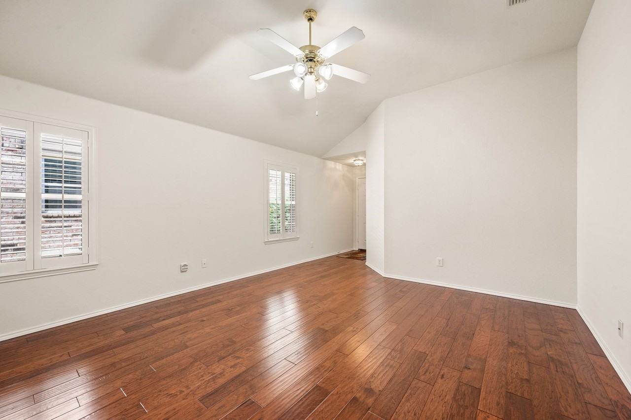 12113 Thicket Bend Dr - Photo 7 of 28