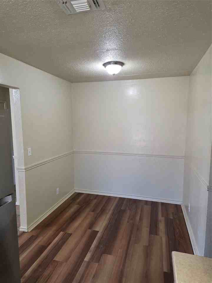 1014 Harbor Lakes Dr - Photo 4 of 16