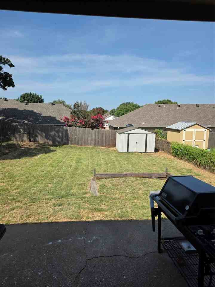1014 Harbor Lakes Dr - Photo 6 of 16