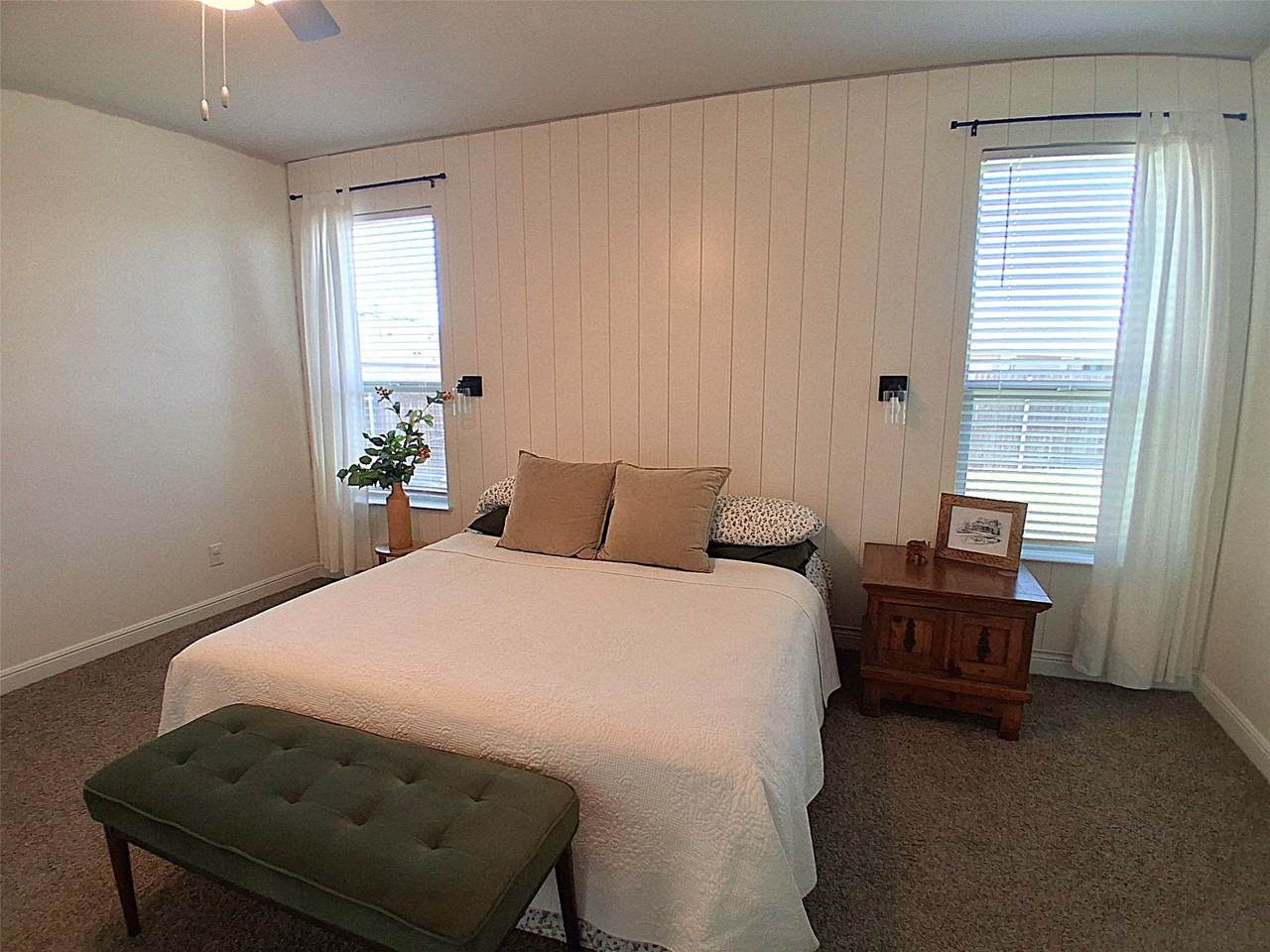 309 Clayton St - Photo 4 of 26
