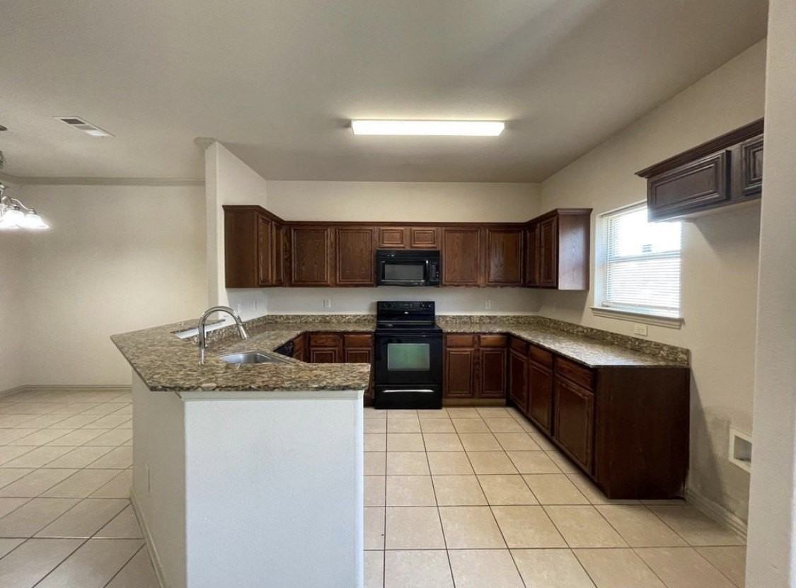 2307 Calendar Ct - Photo 7 of 19