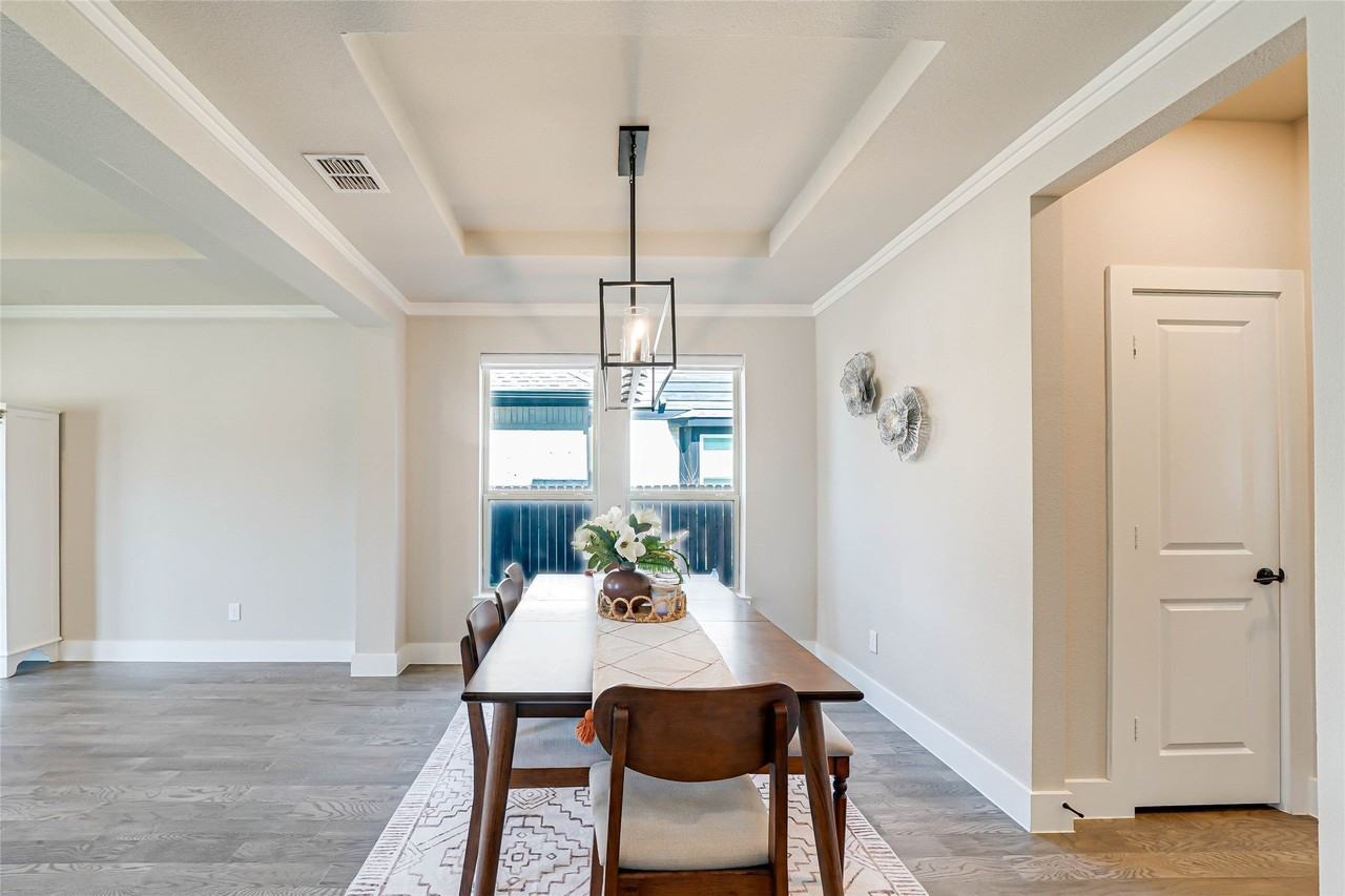 727 Stearman Ln - Photo 6 of 33