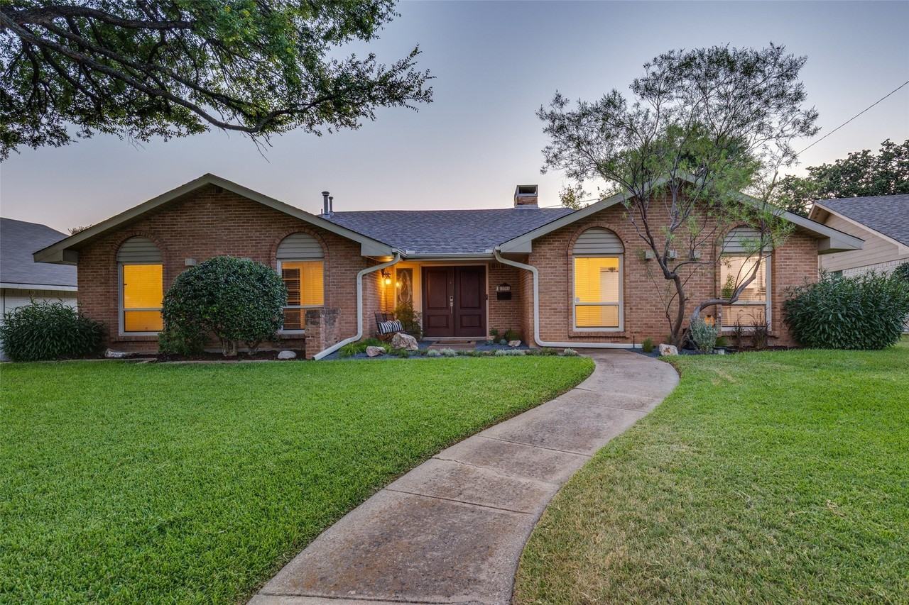 12311 Cedar Bend Dr - Photo 2 of 25