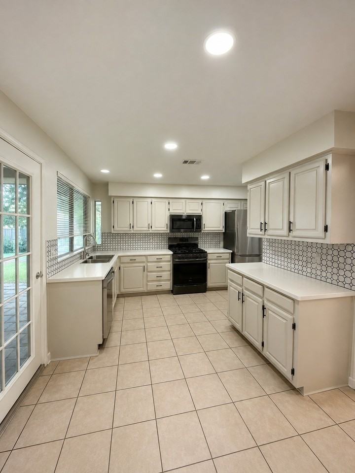 1110 Carriagehouse Ln - Photo 4 of 11