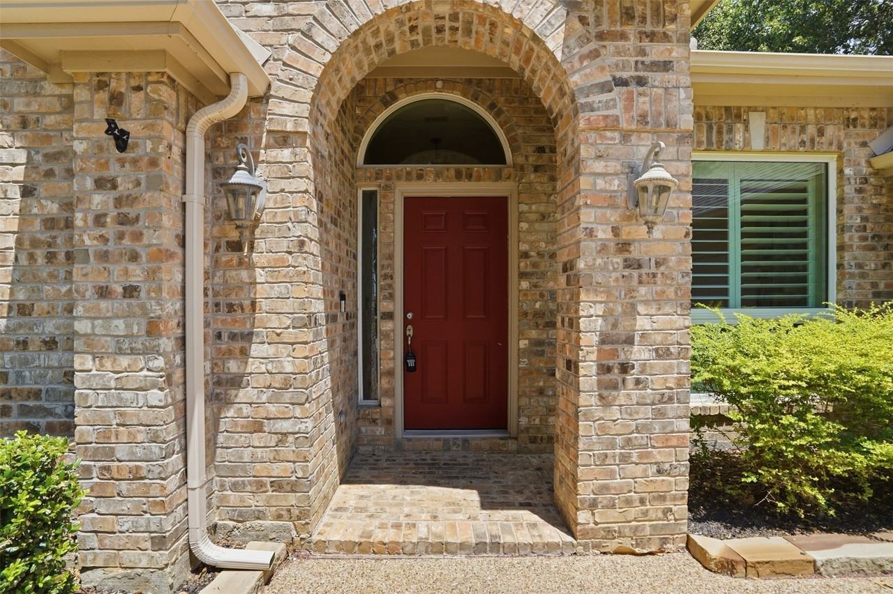 900 Muirfield Dr - Photo 5 of 28