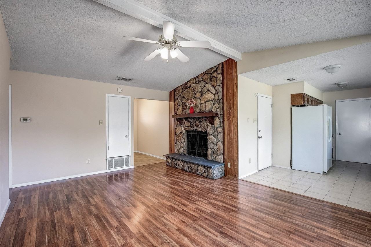 1717 Palisades Dr - Photo 5 of 23