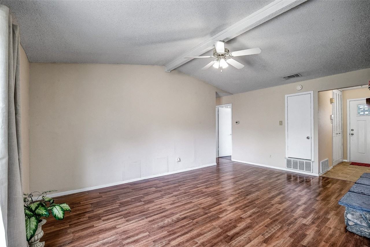 1717 Palisades Dr - Photo 6 of 23