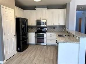 4500 Hickory Meadows Ln - Photo 5 of 19