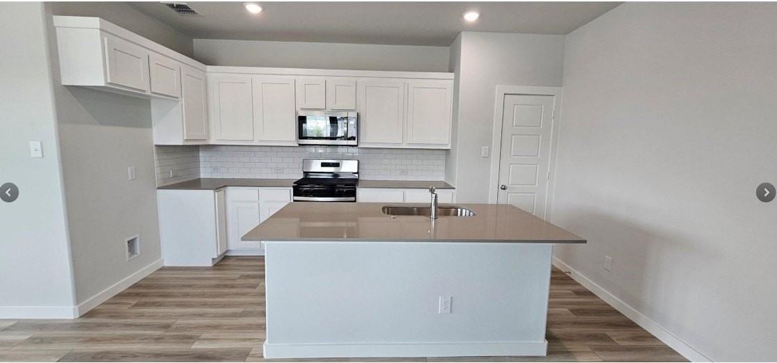 103 Travine Dr - Photo 3 of 10