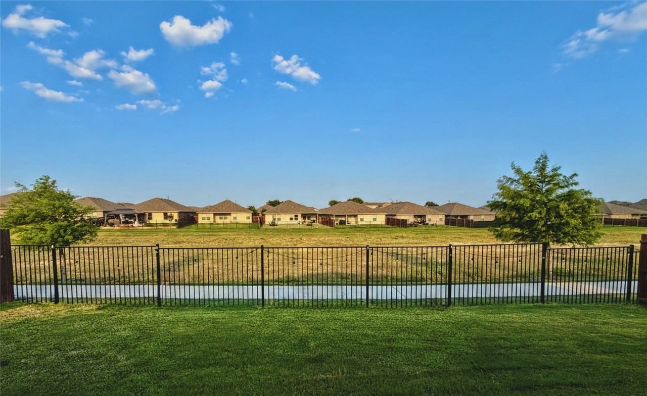 16628 Hay Valley Dr - Photo 2 of 19