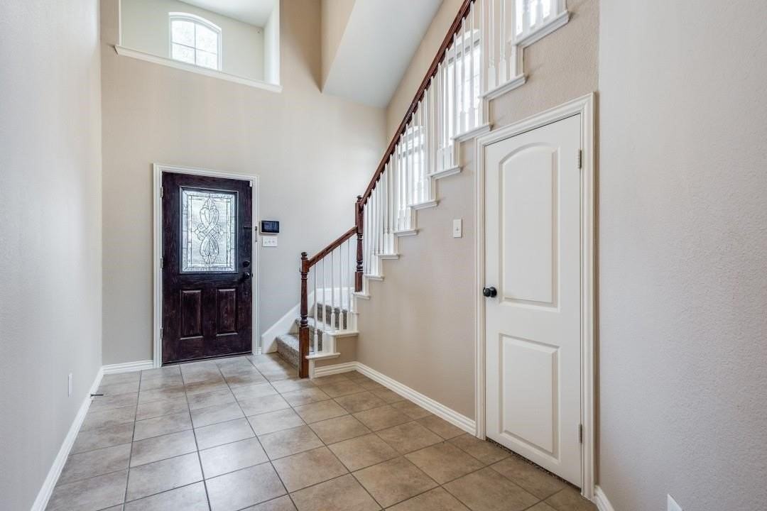 205 Chester Dr - Photo 4 of 22