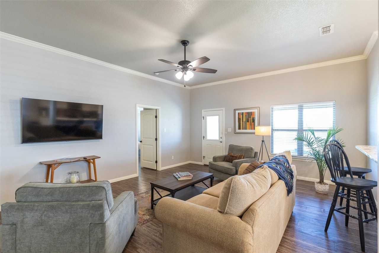 144 Carriage Hills Pkwy - Photo 3 of 30