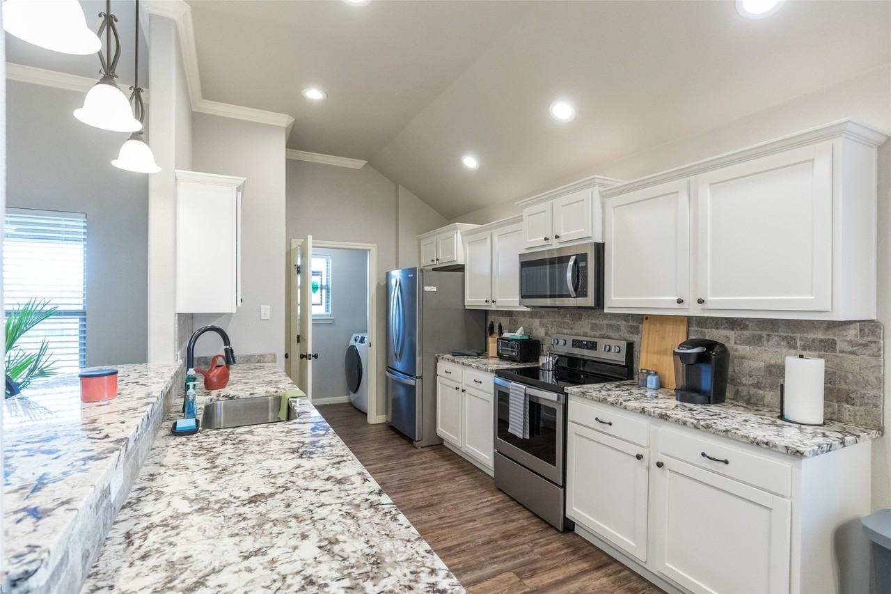 144 Carriage Hills Pkwy - Photo 5 of 30