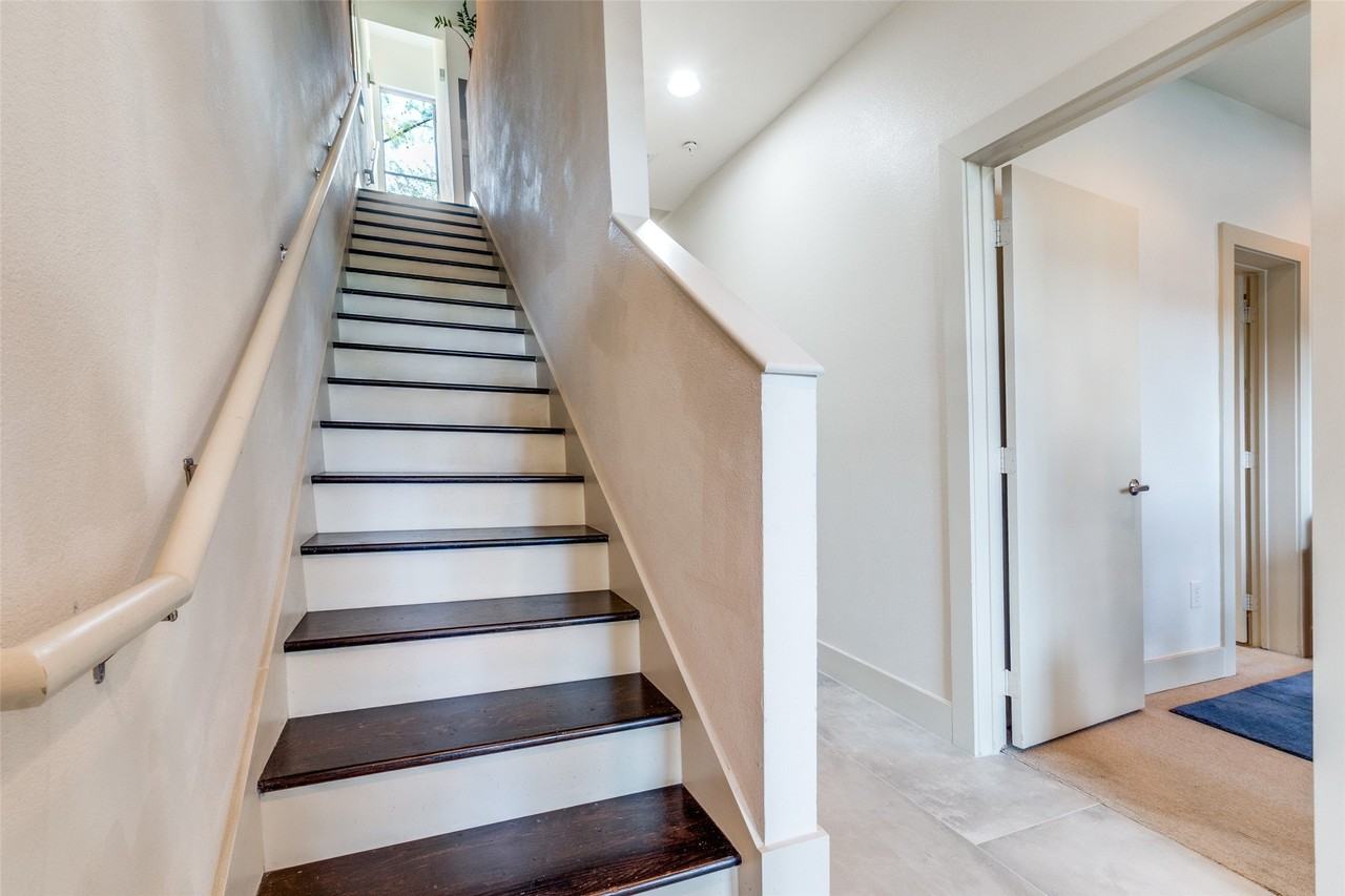 4111 Newton Ave #25 - Photo 4 of 12