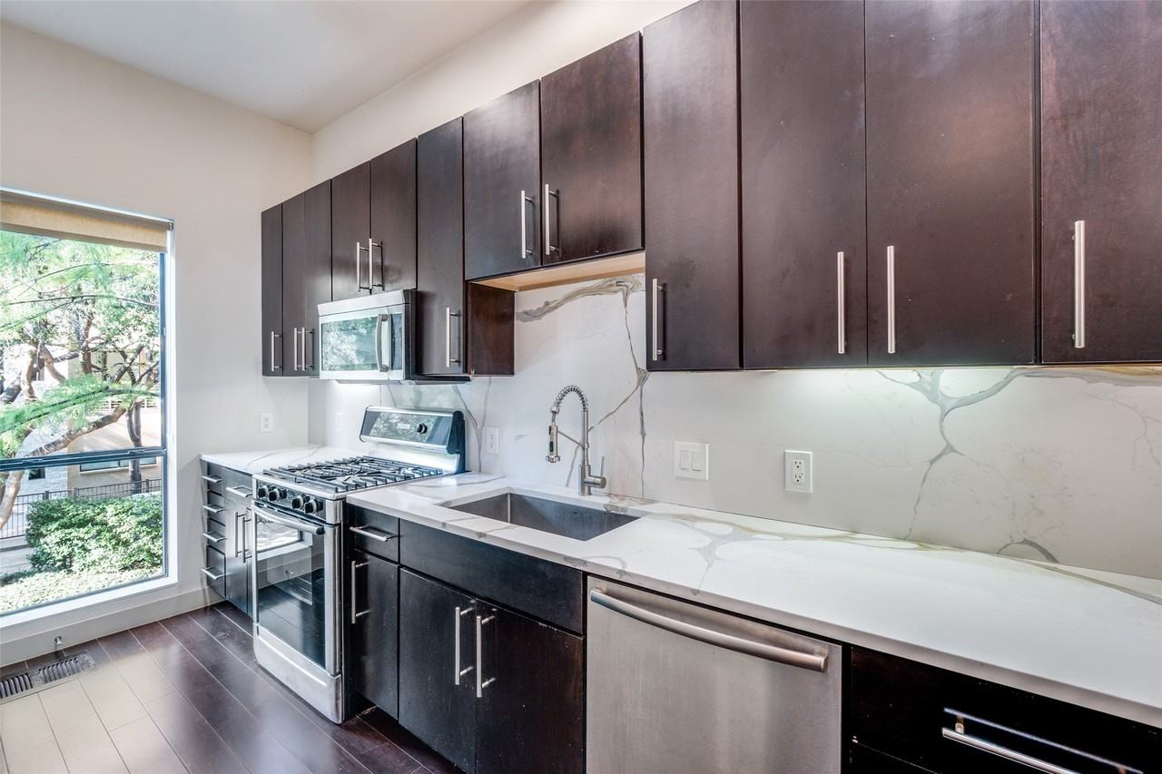 4111 Newton Ave #25 - Photo 7 of 12