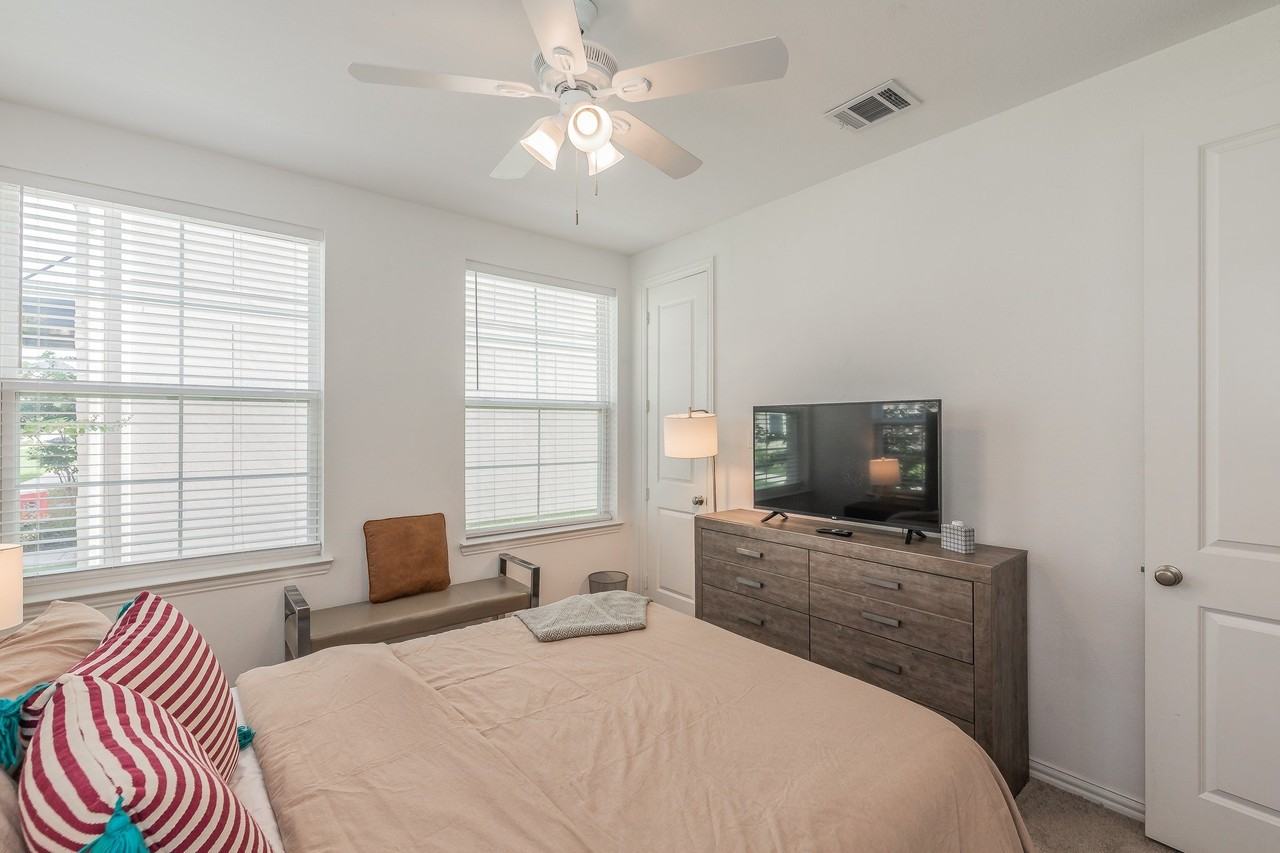 7535 Millingston Rd - Photo 5 of 38