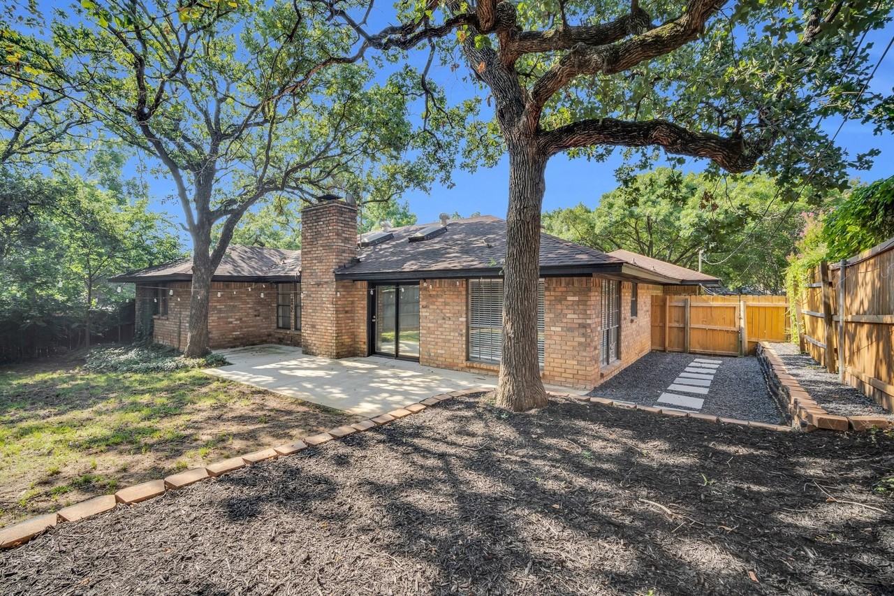 5717 Stage Line Ct - Photo 4 of 20