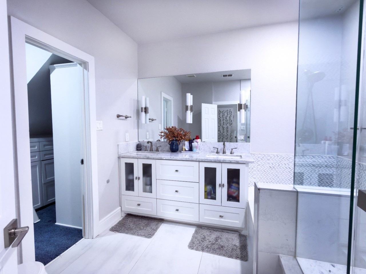 7906 Thorneywood Rd - Photo 4 of 13
