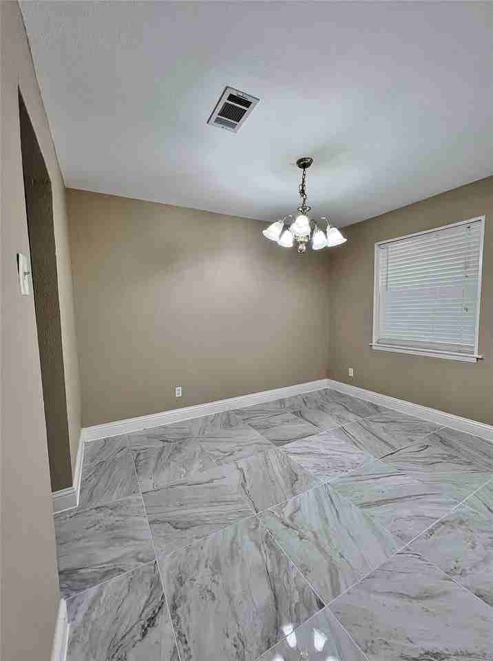 1914 W Northgate Dr - Photo 5 of 23