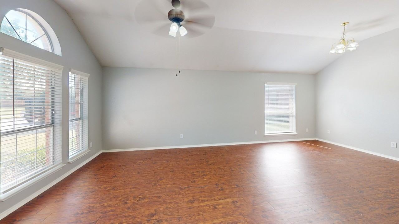 207 Lake Wichita Dr - Photo 4 of 21