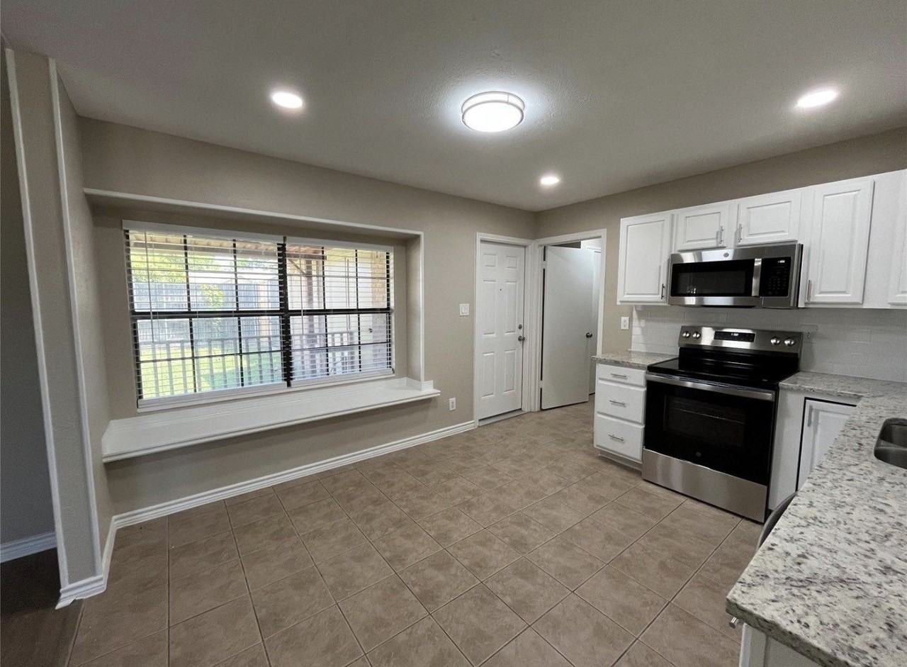 515 English Oak Dr - Photo 6 of 11