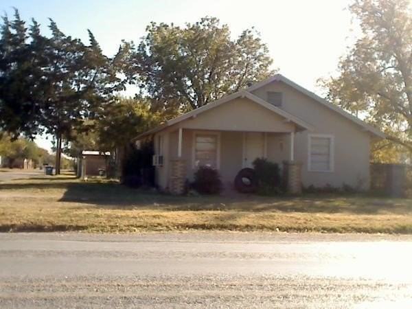 501 S Ash St - Photo 2 of 9