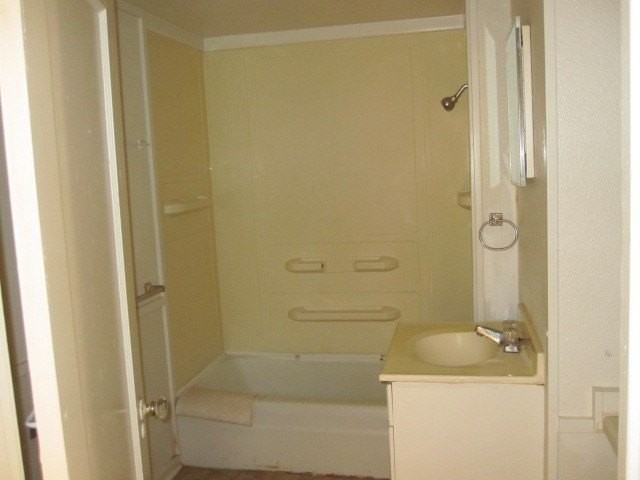 501 S Ash St - Photo 7 of 9