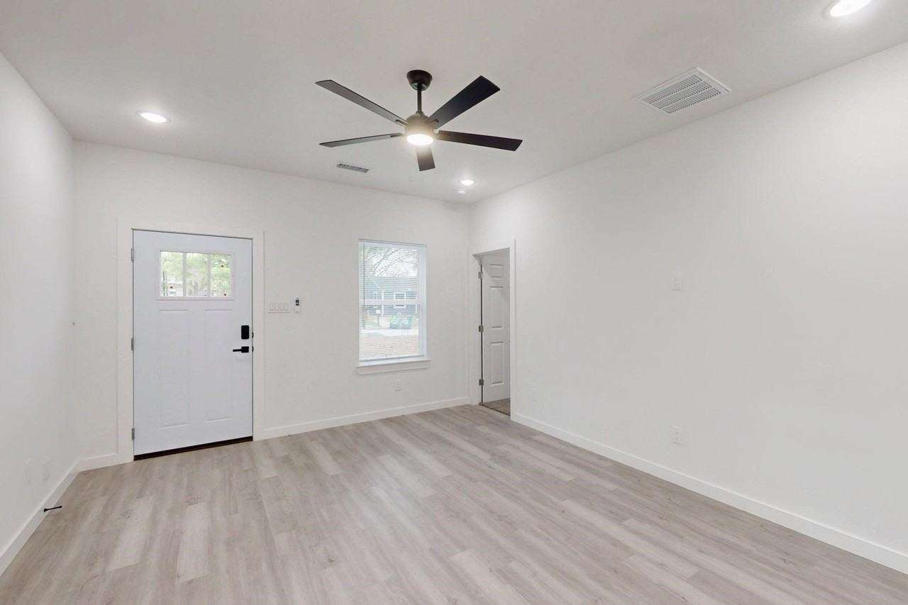 1213 Mill St #A - Photo 6 of 40