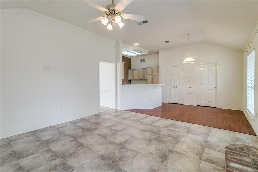 7210 Gillon Dr - Photo 5 of 14