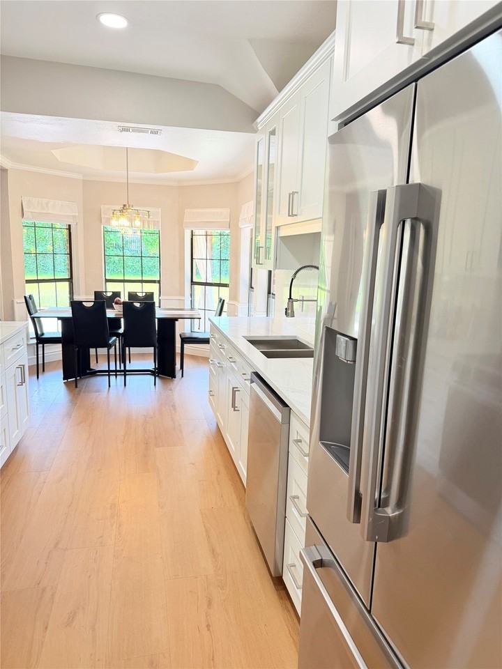 3107 Trail Lake Dr - Photo 6 of 11