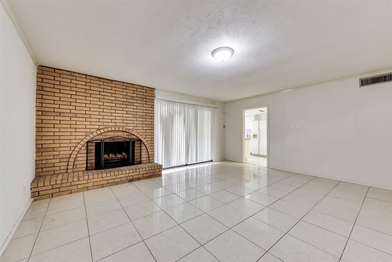 10547 Black Walnut Dr - Photo 4 of 17
