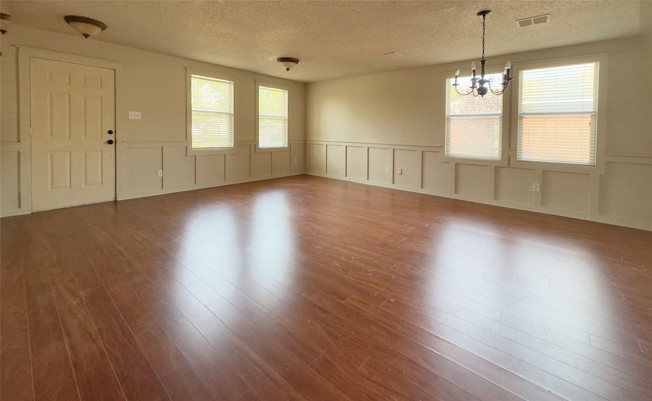 5321 Devils River Dr - Photo 2 of 17