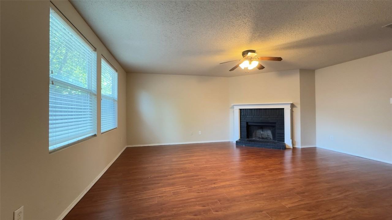 5321 Devils River Dr - Photo 3 of 17