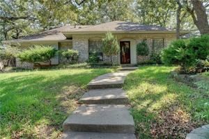 featured image of 5705 Royal Club Dr